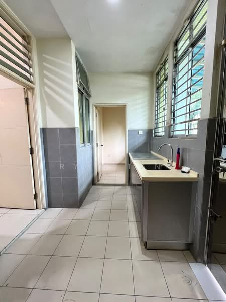 Rumah Teres 3-Tingkat untuk Dijual di Masai (Johor) - Ryan Tan - Kitchen - PropertyGuru.com.my