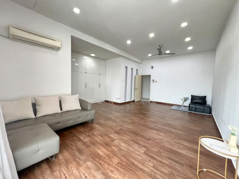 Rumah Teres 3-Tingkat untuk Dijual di Masai (Johor) - Ryan Tan - Living Room - PropertyGuru.com.my