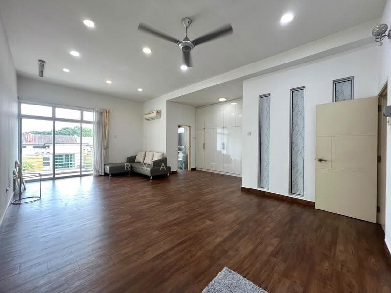 Rumah Teres 3-Tingkat untuk Dijual di Masai (Johor) - Ryan Tan - Living Room - PropertyGuru.com.my