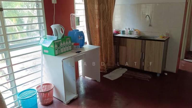 Shop / Office for Sale in Klang (Selangor) - Nurul Abd Latif - Kitchen - PropertyGuru.com.my