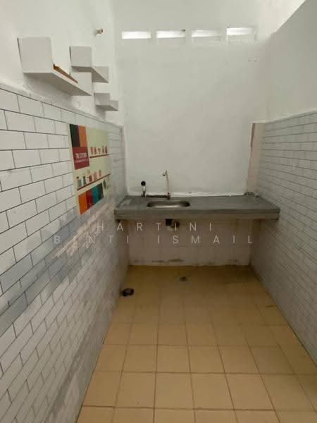 Rumah Teres 1-Tingkat untuk Dijual di Alor Gajah (Melaka) - Hartini Binti Ismail - Kitchen - PropertyGuru.com.my