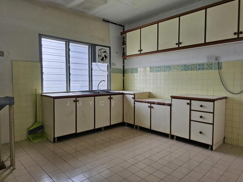 2-storey Terraced House for Sale in Bukit Idaman (Selayang) - Joyce Chee - Kitchen - PropertyGuru.com.my