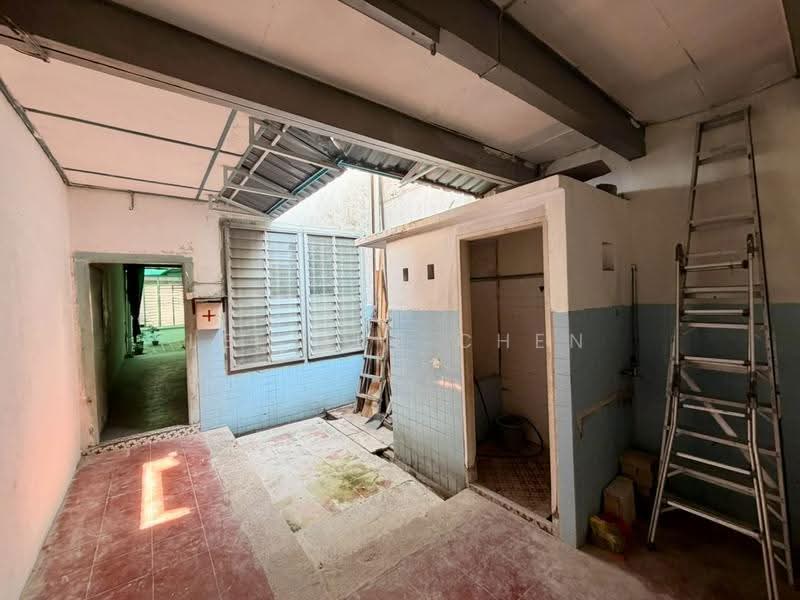 Shop for Rent in George Town (Penang) - Lee Xue Chen - Interior - PropertyGuru.com.my