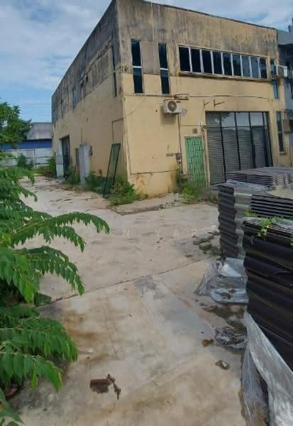 Shop / Office for Sale in Bandar Indera Mahkota (Kuantan) - Jyn Yap - Exterior - PropertyGuru.com.my