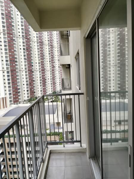 Kondominium untuk Disewa di Residensi Sateria - Peter Tan - Balcony - PropertyGuru.com.my