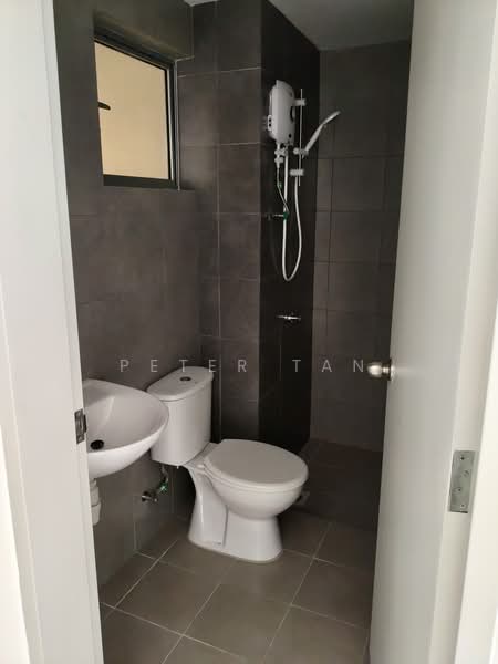 Kondominium untuk Disewa di Residensi Sateria - Peter Tan - Bathroom - PropertyGuru.com.my
