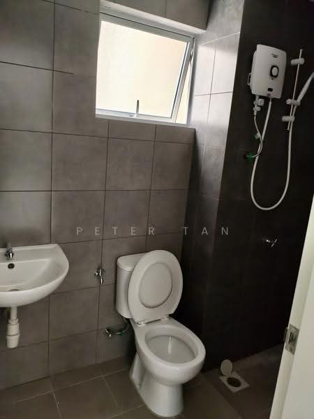 Kondominium untuk Disewa di Residensi Sateria - Peter Tan - Bathroom - PropertyGuru.com.my