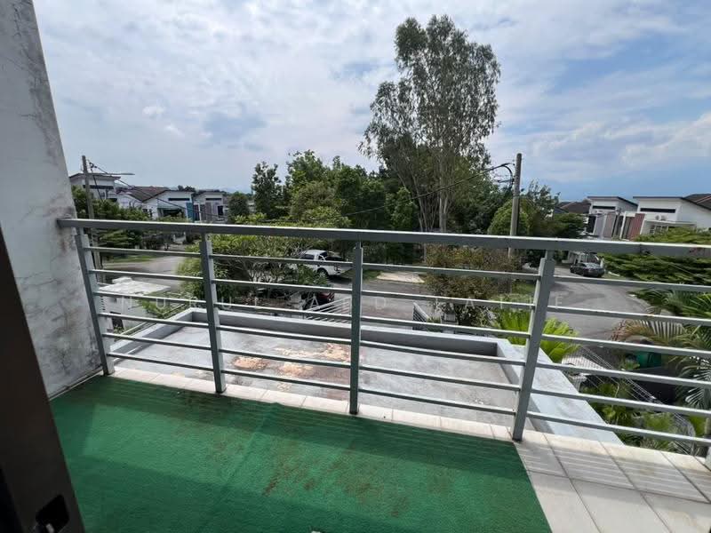 Semi-Detached House for Sale in Antara Gapi (Ulu Yam) - Nurul Abd Latif - Balcony - PropertyGuru.com.my