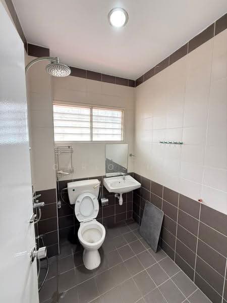 2-storey Terraced House for Rent in SS18 (Subang Jaya) - Carlos Ng - Bathroom - PropertyGuru.com.my