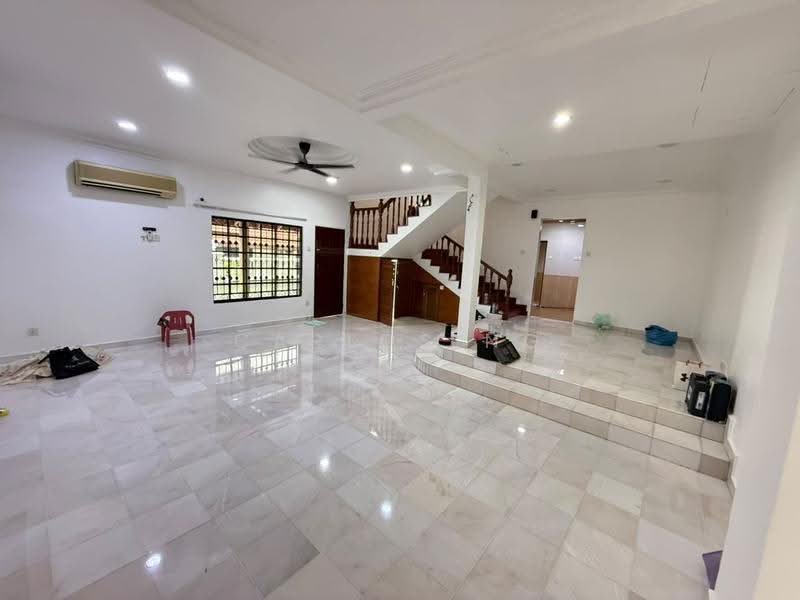2-storey Terraced House for Rent in SS18 (Subang Jaya) - Carlos Ng - Living Room - PropertyGuru.com.my