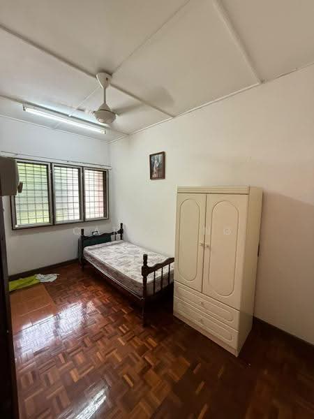 Rumah Teres 2-Tingkat untuk Disewa di SS18 (Subang Jaya) - Carlos Ng - Bedroom - PropertyGuru.com.my