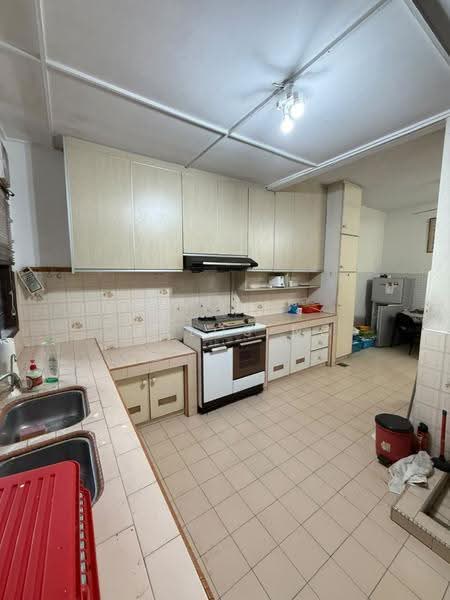 Rumah Teres 2-Tingkat untuk Disewa di SS18 (Subang Jaya) - Carlos Ng - Kitchen - PropertyGuru.com.my