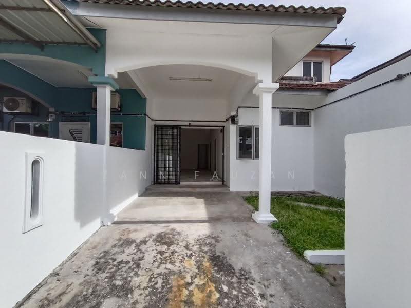 1-storey Terraced House for Sale in Puncak Alam (Selangor) - Zann Fauzan - Exterior - PropertyGuru.com.my