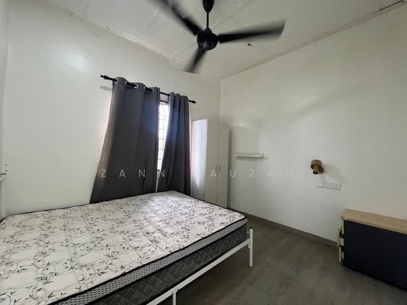 Apartment for Sale at Sri Putra Apartment @ Sungai Buloh - Zann Fauzan - Bedroom - PropertyGuru.com.my