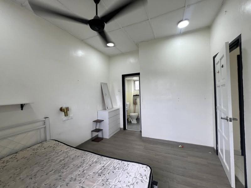 Apartment for Sale at Sri Putra Apartment @ Sungai Buloh - Zann Fauzan - Bedroom - PropertyGuru.com.my