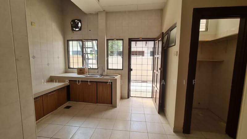 Semi-Detached House for Rent in Bandar Baru Sri Petaling (Sri Petaling) - Nurul Abd Latif - Kitchen - PropertyGuru.com.my