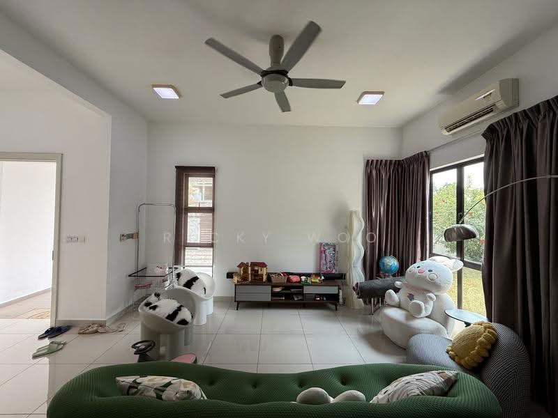 Rumah Kluster untuk Disewa di Iskandar Puteri (Nusajaya) (Johor) - Ricky Woo - Living Room - PropertyGuru.com.my