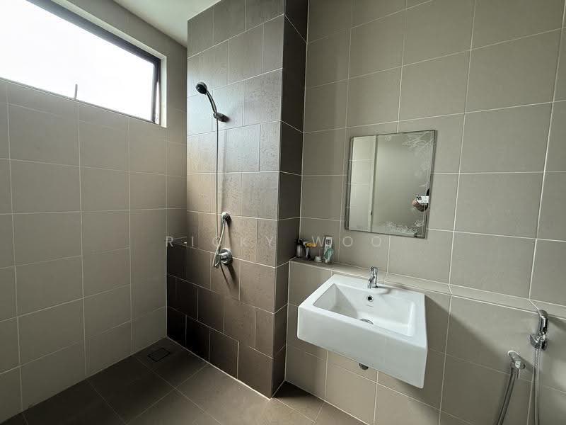 Rumah Kluster untuk Disewa di Iskandar Puteri (Nusajaya) (Johor) - Ricky Woo - Bathroom - PropertyGuru.com.my