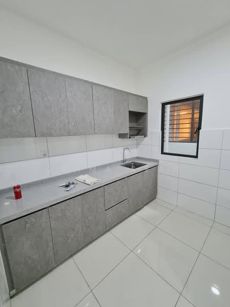 Kondominium untuk Disewa di The Holmes 2 - Obama Seah - Kitchen - PropertyGuru.com.my