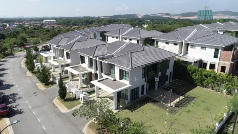 Semi-Detached House for Sale in Shah Alam (Selangor) - June Chin - Exterior - PropertyGuru.com.my