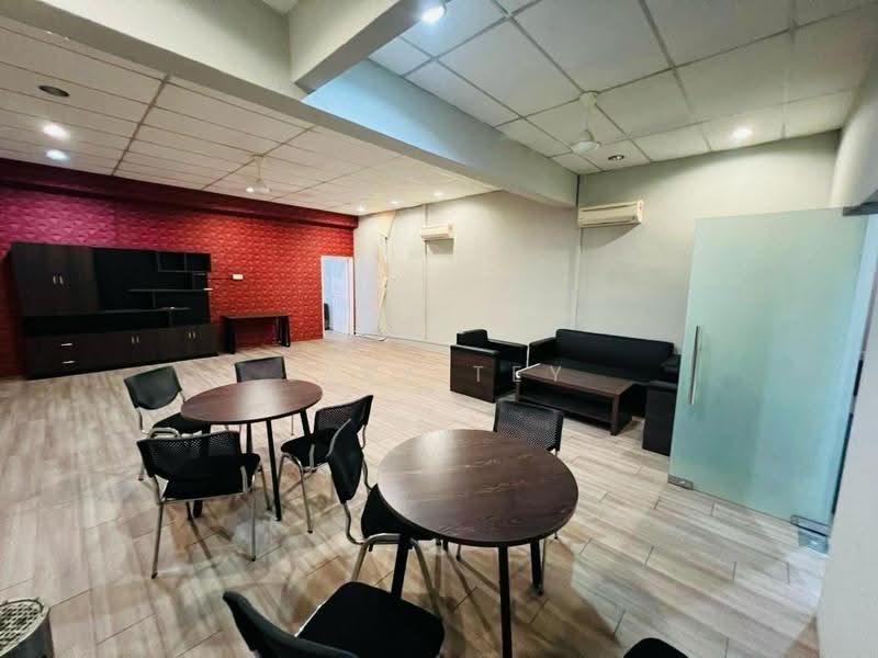 Pejabat untuk Disewa di Taman Mount Austin (Tebrau) - Jesy Tey - Living Room - PropertyGuru.com.my