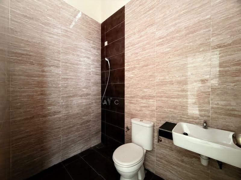 2-storey Terraced House for Sale in Taman Danga Sutera (Johor Bahru) - Wallace Ang - Bathroom - PropertyGuru.com.my