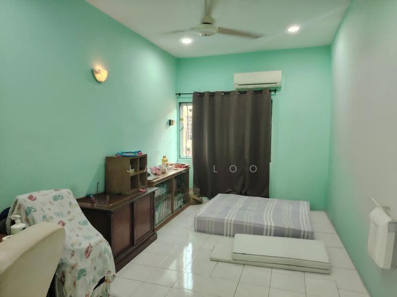 2-storey Terraced House for Sale in Serdang Raya (Seri Kembangan) - Jane Loo - PropertyGuru.com.my