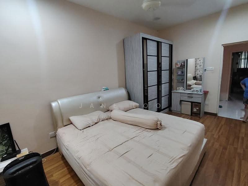 2-storey Terraced House for Sale in Serdang Raya (Seri Kembangan) - Jane Loo - PropertyGuru.com.my