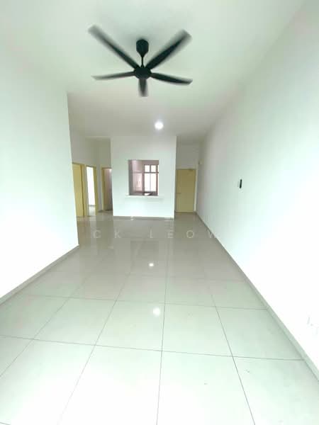 Pangsapuri untuk Disewa di Seri Molek Perdana - Ck Leow - Living Room - PropertyGuru.com.my
