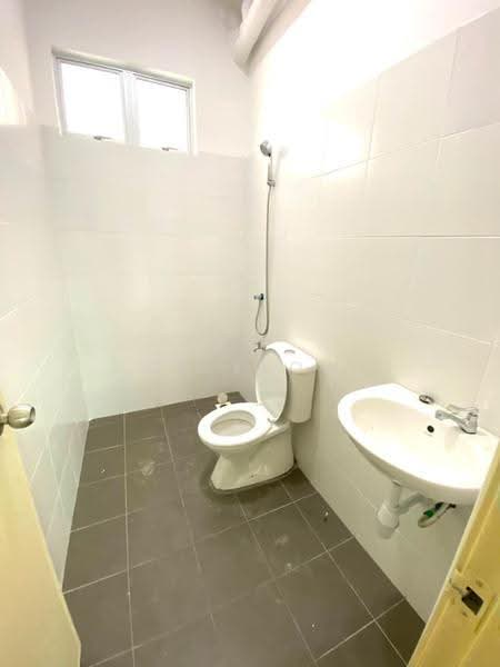 Pangsapuri untuk Disewa di Seri Molek Perdana - Ck Leow - PropertyGuru.com.my