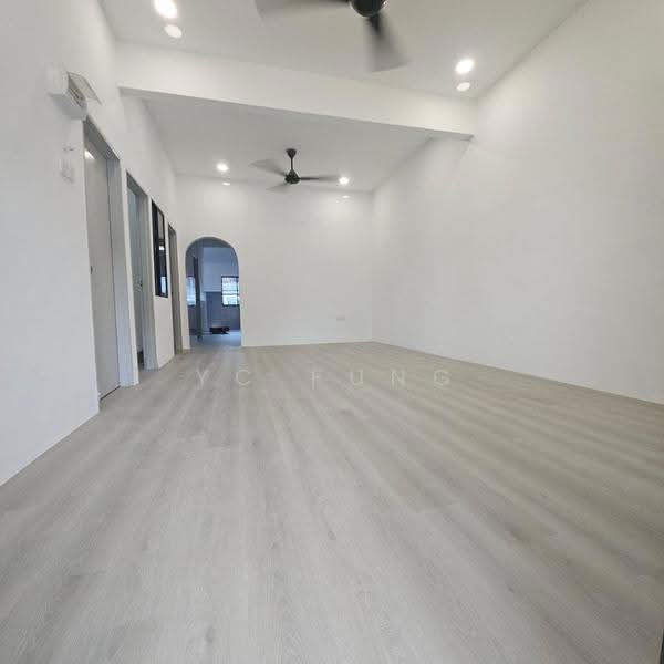 Rumah Teres 1-Tingkat untuk Dijual di Skudai (Johor) - YC Fung - Living Room - PropertyGuru.com.my