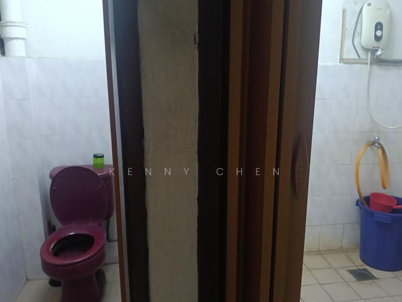 Rumah Teres 1.5-Tingkat untuk Dijual di Taman Serangkai (Jalan Klang Lama (Old Klang Road)) - Kenny Chen - Bathroom - PropertyGuru.com.my