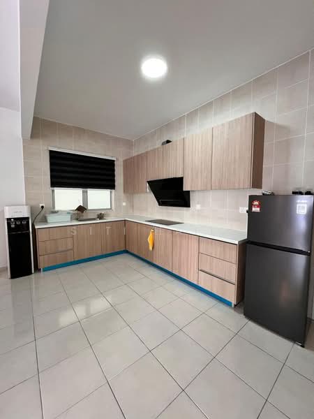 Kondominium untuk Disewa di Residensi Adelia 3 - Siti Haila - Kitchen - PropertyGuru.com.my