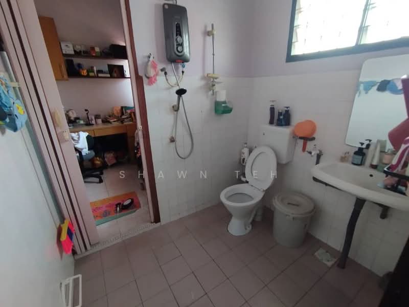 2-storey Terraced House for Sale in Bukit Baru (Melaka) - Shawn Teh - Bathroom - PropertyGuru.com.my