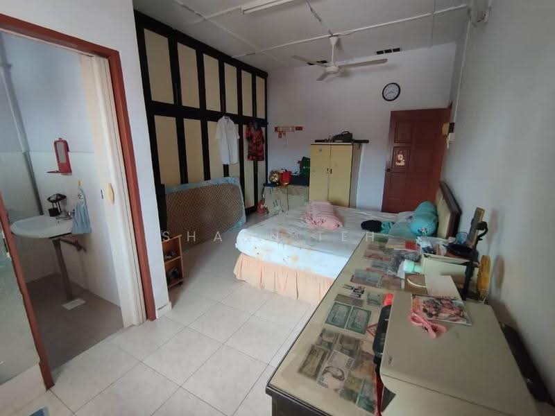 2-storey Terraced House for Sale in Bukit Baru (Melaka) - Shawn Teh - Bedroom - PropertyGuru.com.my