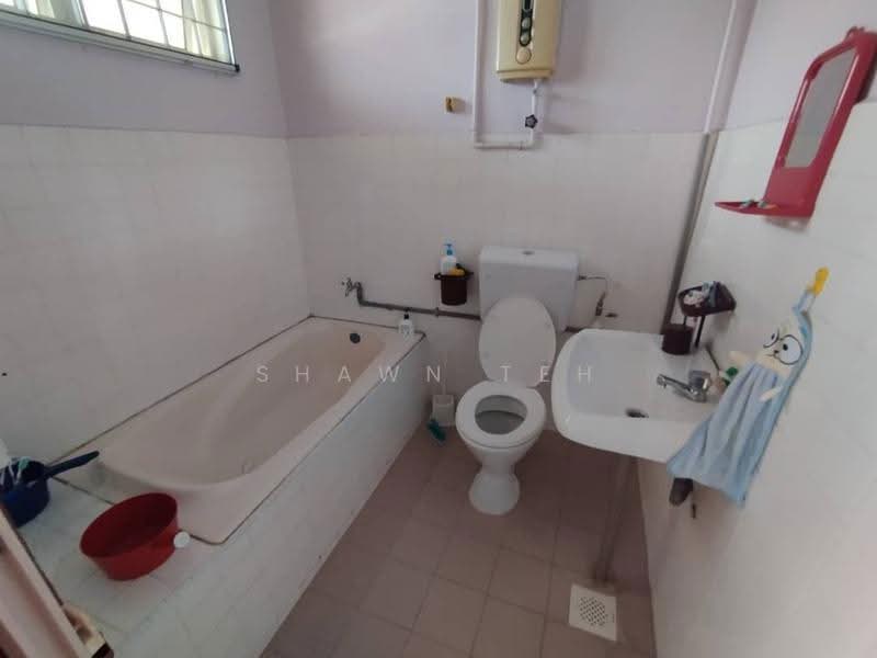2-storey Terraced House for Sale in Bukit Baru (Melaka) - Shawn Teh - Bathroom - PropertyGuru.com.my
