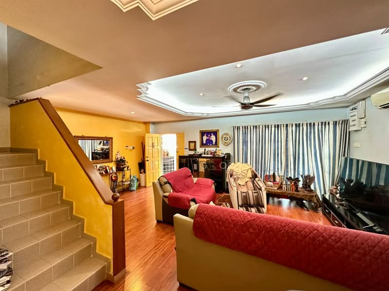 Rumah Teres 2-Tingkat untuk Dijual di Kota Kemuning (Shah Alam) - KT Go - Living Room - PropertyGuru.com.my