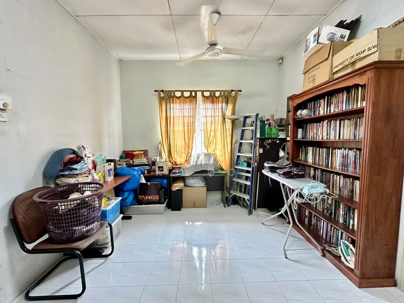 Rumah Teres 2-Tingkat untuk Dijual di Kota Kemuning (Shah Alam) - KT Go - Living Room - PropertyGuru.com.my