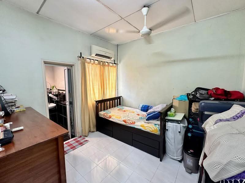 Rumah Teres 2-Tingkat untuk Dijual di Kota Kemuning (Shah Alam) - KT Go - Bedroom - PropertyGuru.com.my