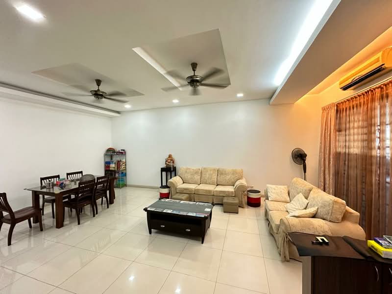 Rumah Teres 2-Tingkat untuk Dijual di Taman Meranti Jaya (Puchong) - KT Go - Living Room - PropertyGuru.com.my