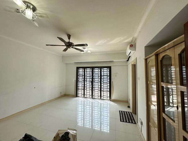 Rumah Teres 2-Tingkat untuk Dijual di Taman Meranti Jaya (Puchong) - KT Go - Living Room - PropertyGuru.com.my