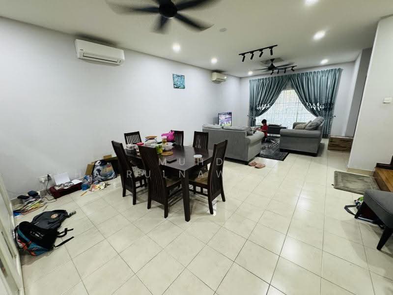 2-storey Terraced House for Sale in Denai Alam (Shah Alam) - Muhd Khairulnawawi Kamaruddin - Living Room - PropertyGuru.com.my