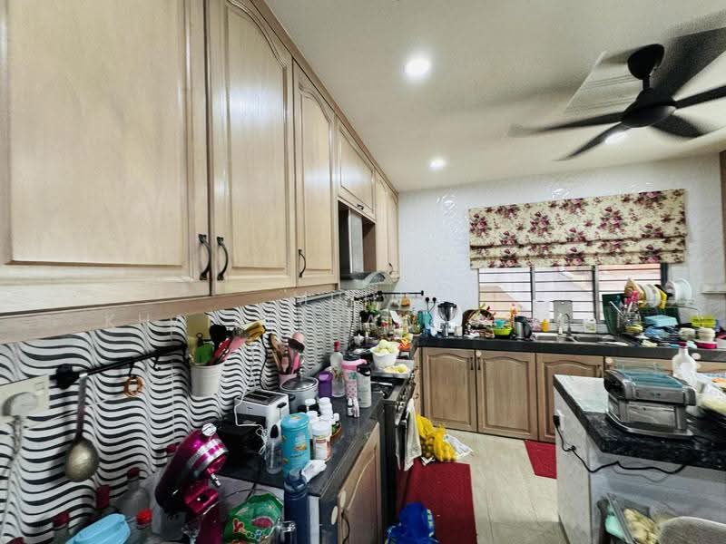 2-storey Terraced House for Sale in Denai Alam (Shah Alam) - Muhd Khairulnawawi Kamaruddin - Kitchen - PropertyGuru.com.my