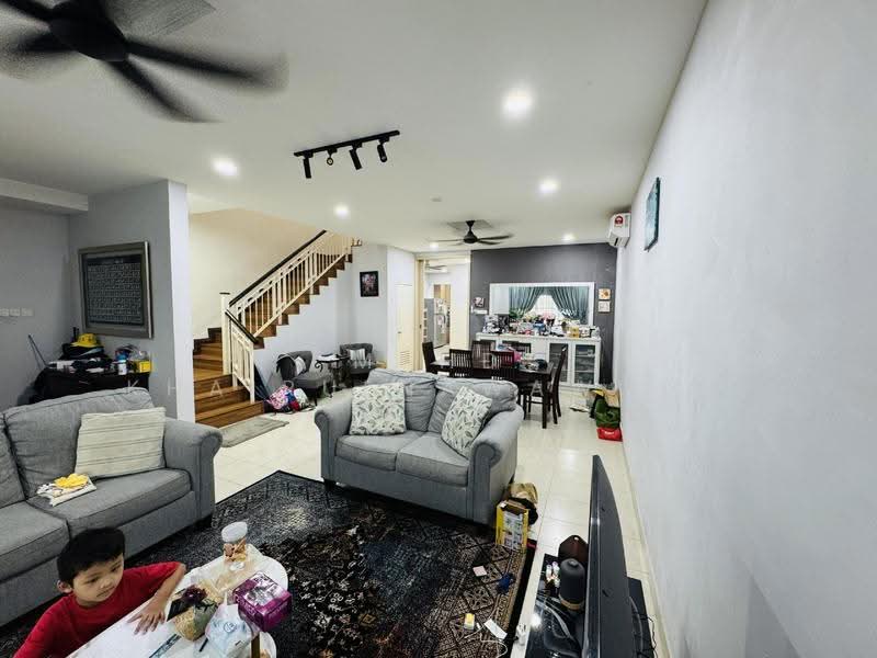 2-storey Terraced House for Sale in Denai Alam (Shah Alam) - Muhd Khairulnawawi Kamaruddin - Living Room - PropertyGuru.com.my