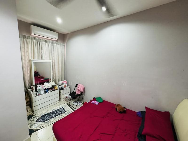2-storey Terraced House for Sale in Denai Alam (Shah Alam) - Muhd Khairulnawawi Kamaruddin - Bedroom - PropertyGuru.com.my