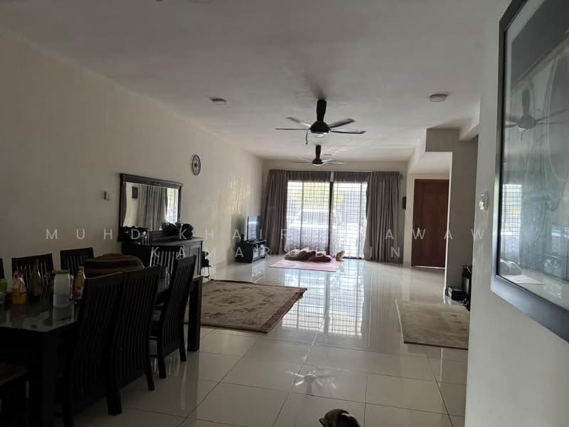2-storey Terraced House for Sale in Denai Alam (Shah Alam) - Muhd Khairulnawawi Kamaruddin - Living Room - PropertyGuru.com.my