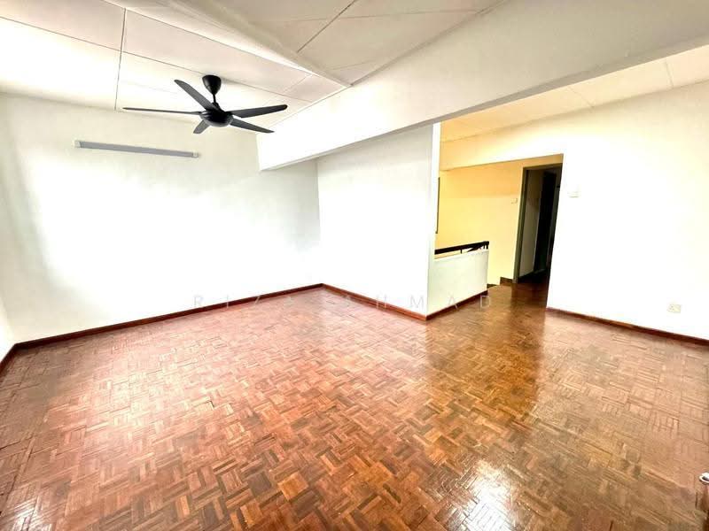 Rumah Teres 1.5-Tingkat untuk Dijual di Sri Petaling (Kuala Lumpur) - Riza Ahmad - Living Room - PropertyGuru.com.my