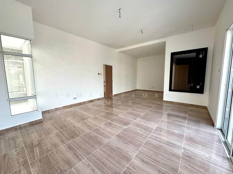 Rumah Berkembar untuk Dijual di Greenhill Residence (Shah Alam) - Kamaruzaman Omar - Living Room - PropertyGuru.com.my
