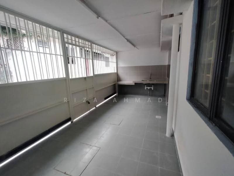 Rumah Teres 2-Tingkat untuk Dijual di Seksyen 5 Wangsa Maju (Wangsa Maju) - Riza Ahmad - Kitchen - PropertyGuru.com.my