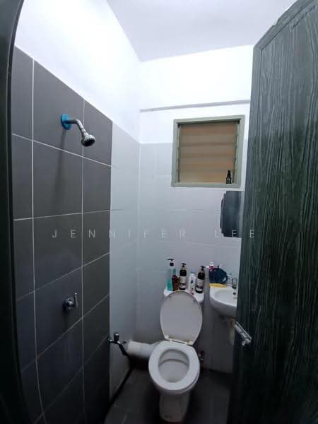 Pangsapuri untuk Dijual di The Rise Collection 2 - Jennifer Lee - Bathroom - PropertyGuru.com.my